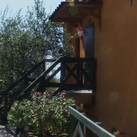 Aparthotel Il Borgo Di Campi 2*