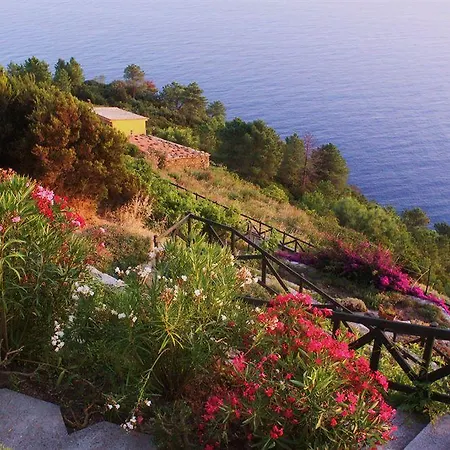 Aparthotel Il Borgo Di Campi