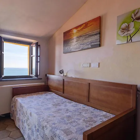 Il Borgo Di Campi Aparthotel 2*