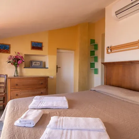 Il Borgo Di Campi Aparthotel Riomaggiore