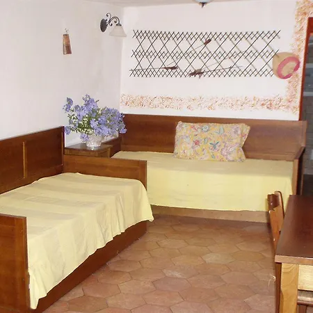 Il Borgo Di Campi 2*