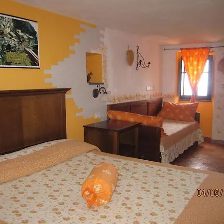 Il Borgo Di Campi Aparthotel