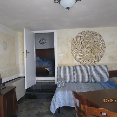 Il Borgo Di Campi 2*