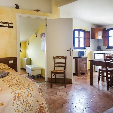Il Borgo Di Campi Aparthotel