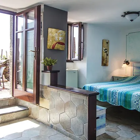 Il Borgo Di Campi Aparthotel 2*