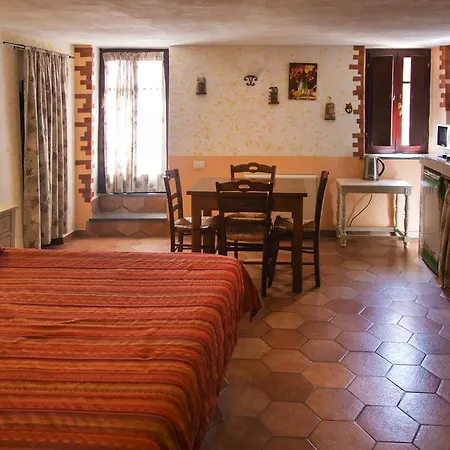 Aparthotel Il Borgo Di Campi 2*
