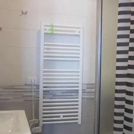 Il Borgo Di Campi Aparthotel