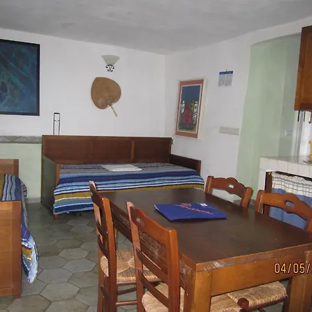 Il Borgo Di Campi 2*